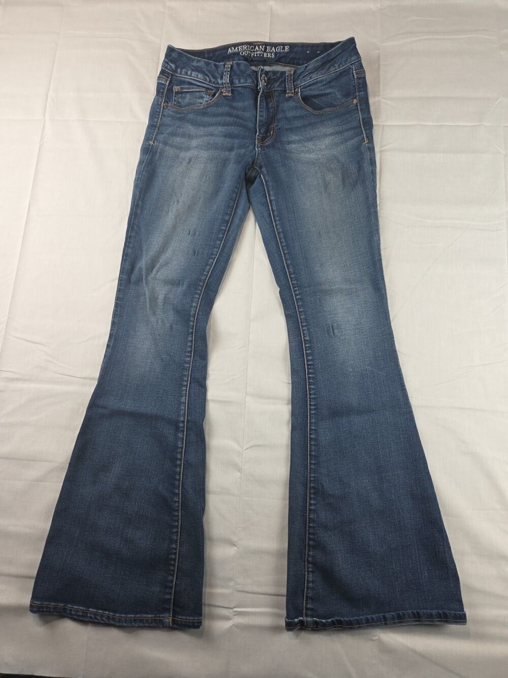 American Eagle Jeans Womens 6 Short Blue Mid Rise Flare Next Level Stretch